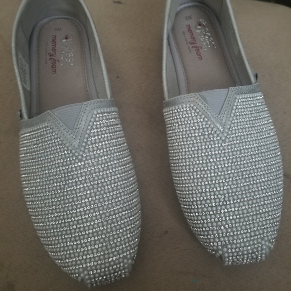 sketchers with bling